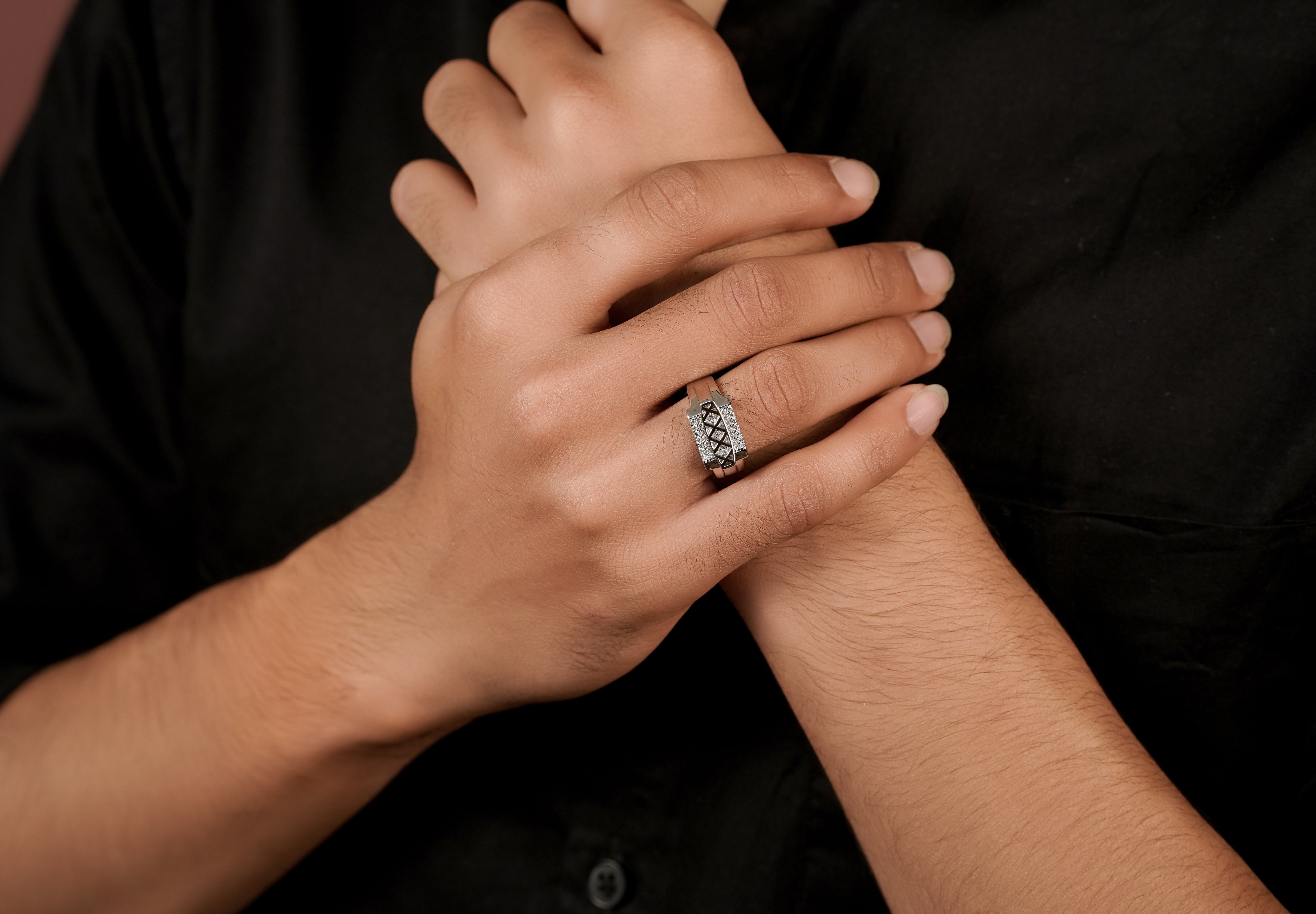 The Apex Crosshatch Signet