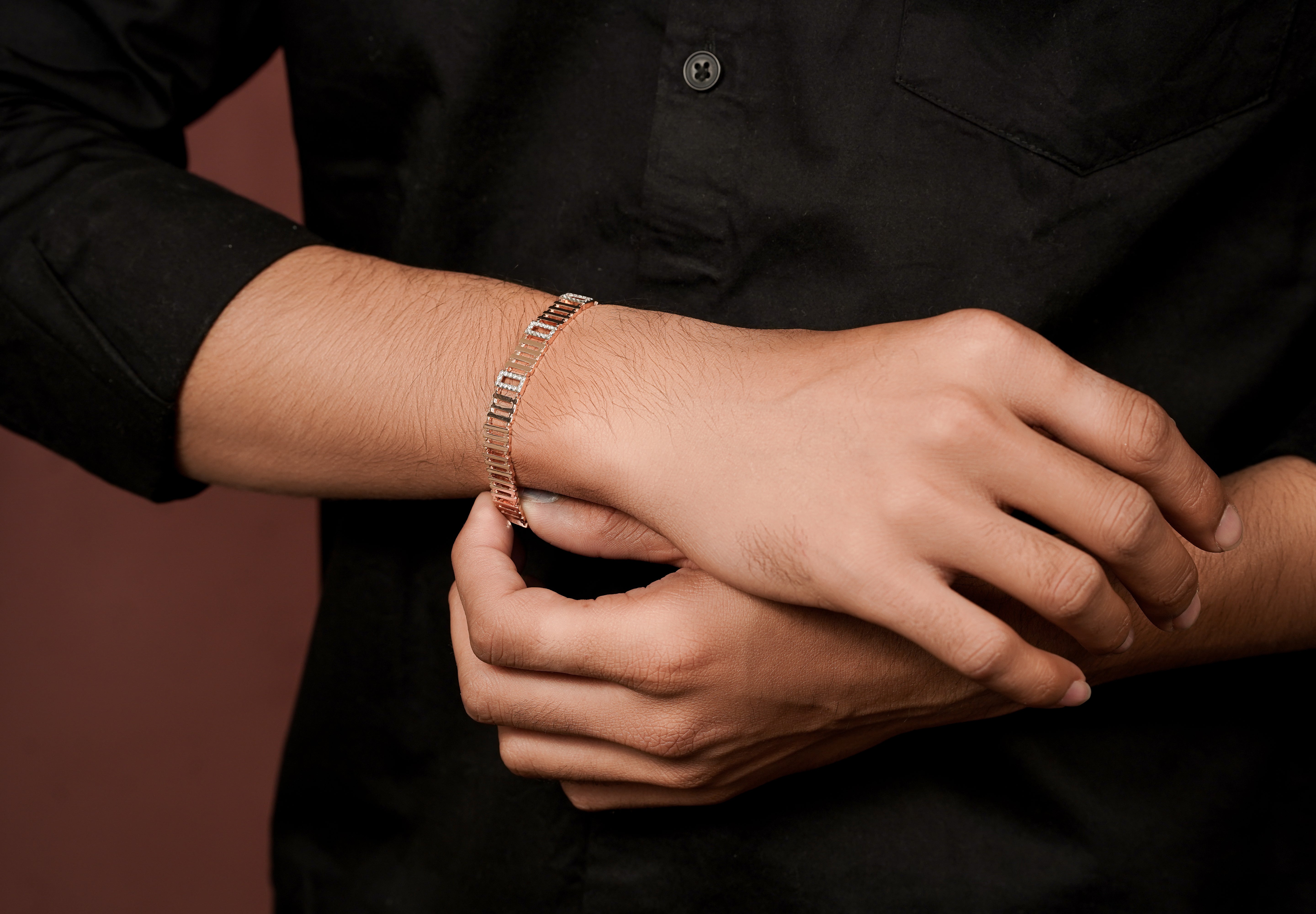 The Helix Pillar Bangle