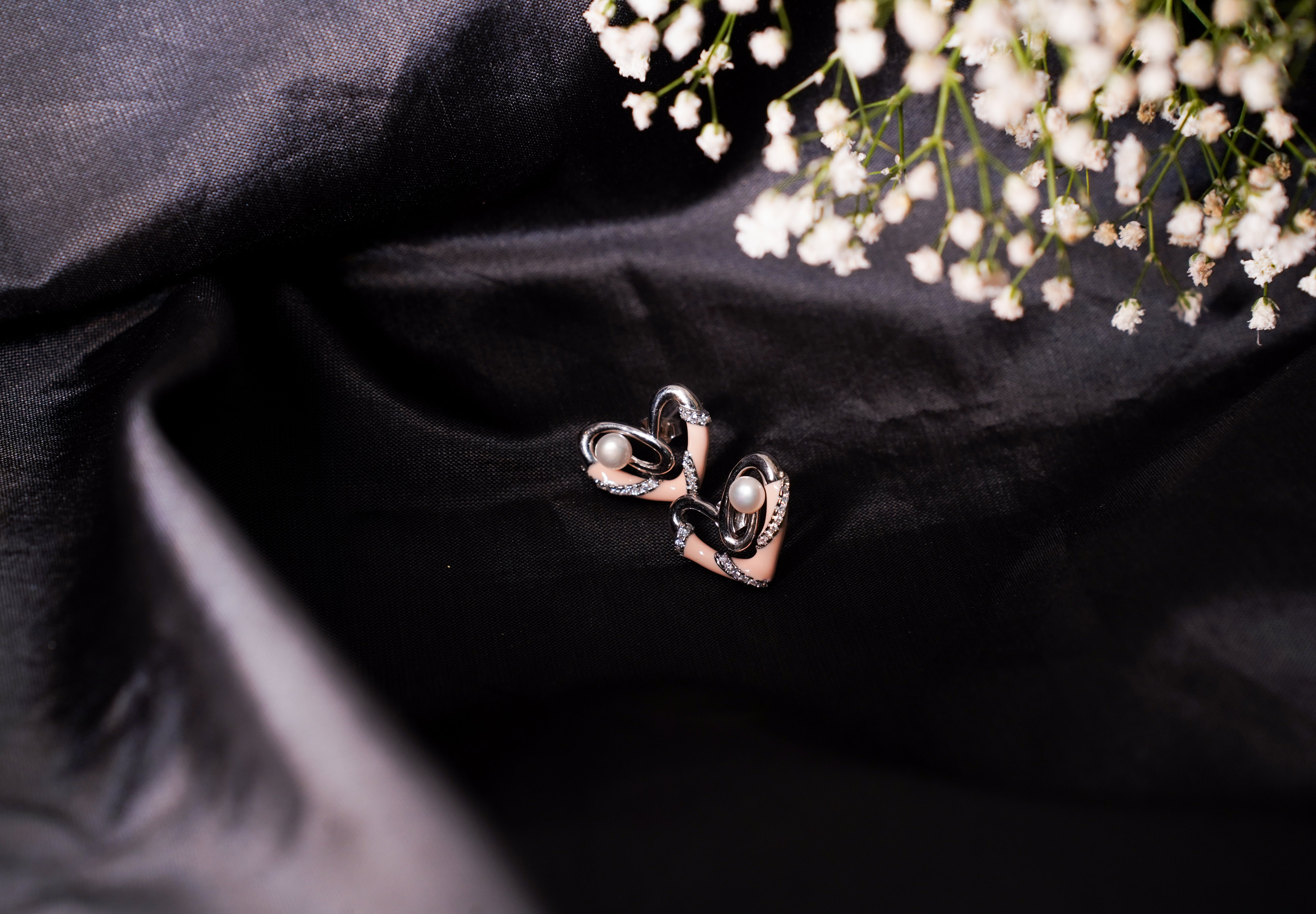 The Seraphina Pearl Hearts