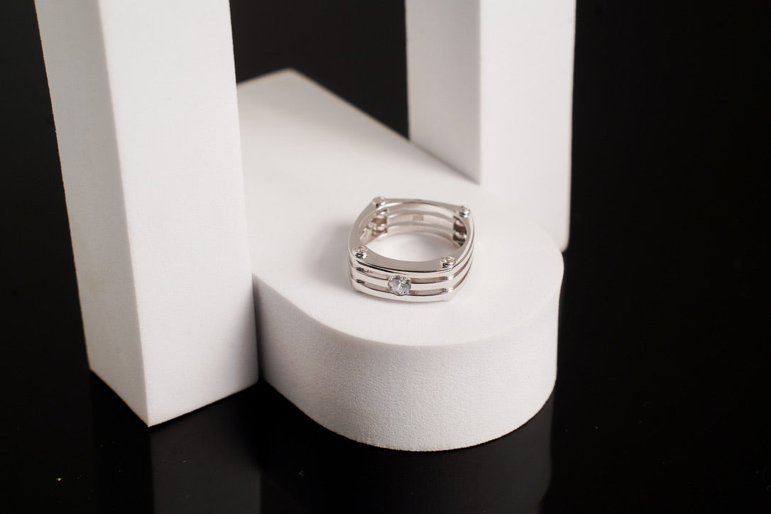 Kyra Axis Ring