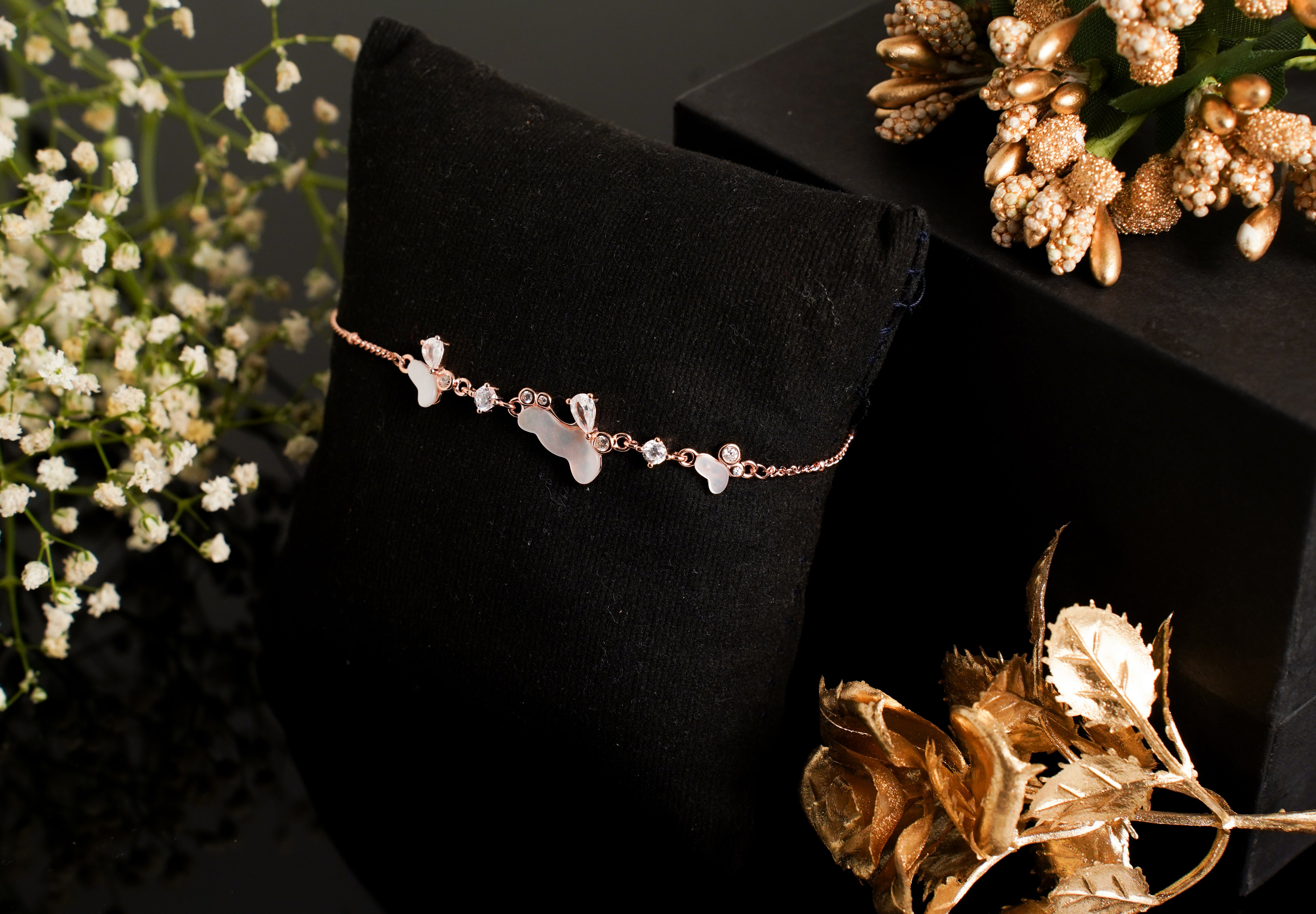 The Fluttering Pearl Bracelet
