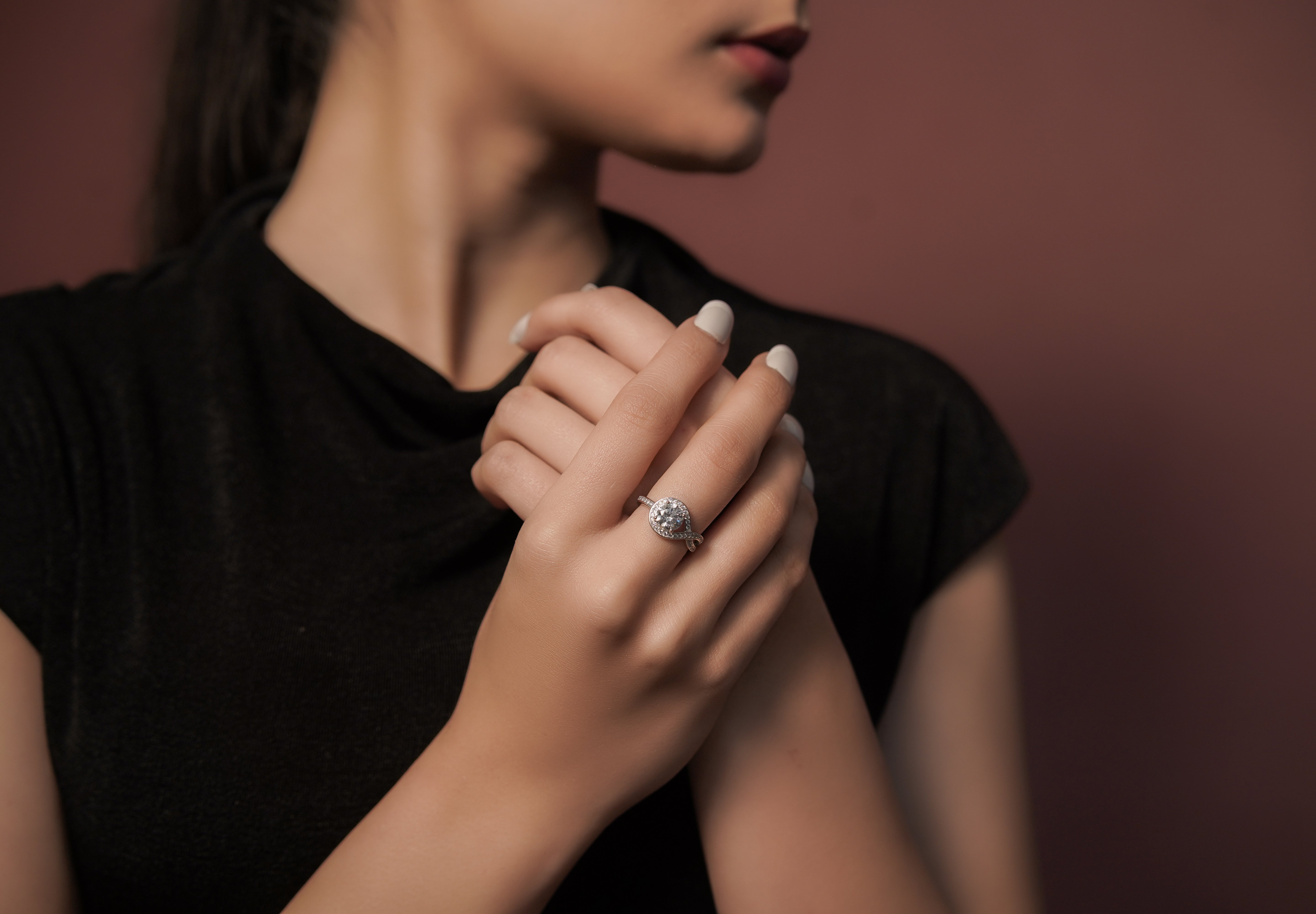 The Kyra Zenith Halo Ring