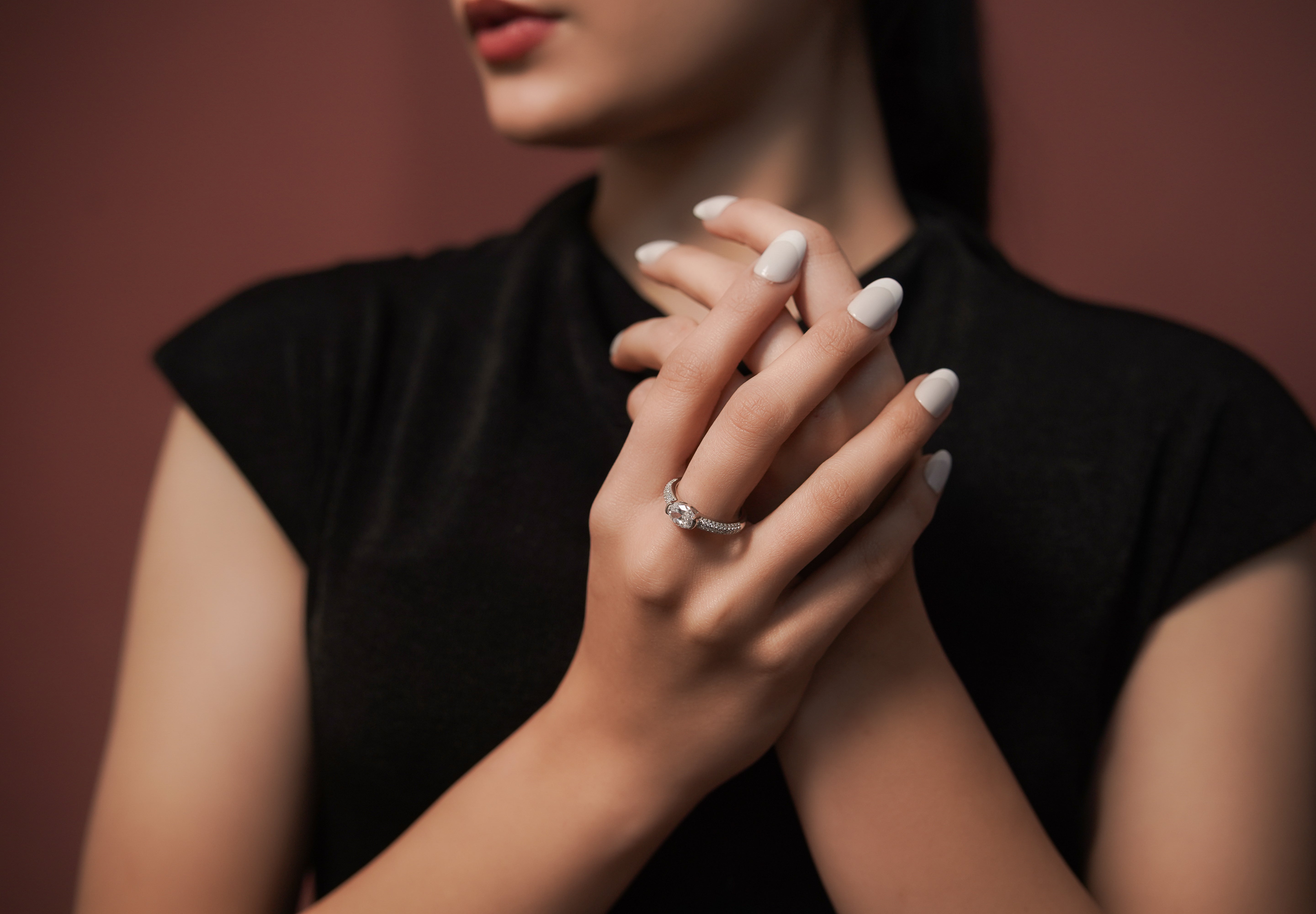 Lumière Solitaire Ring