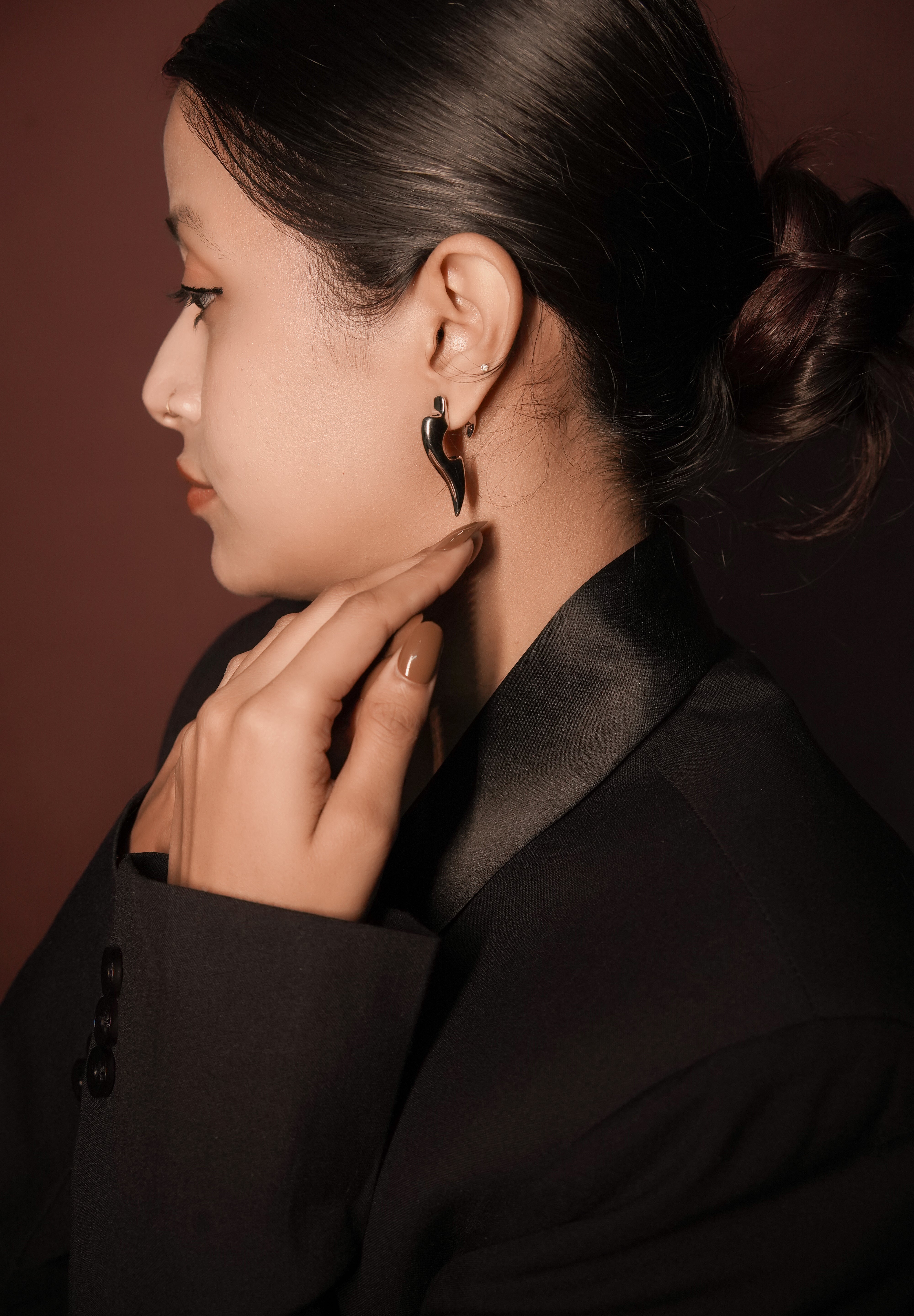 Kyra Noir Flame Earrings