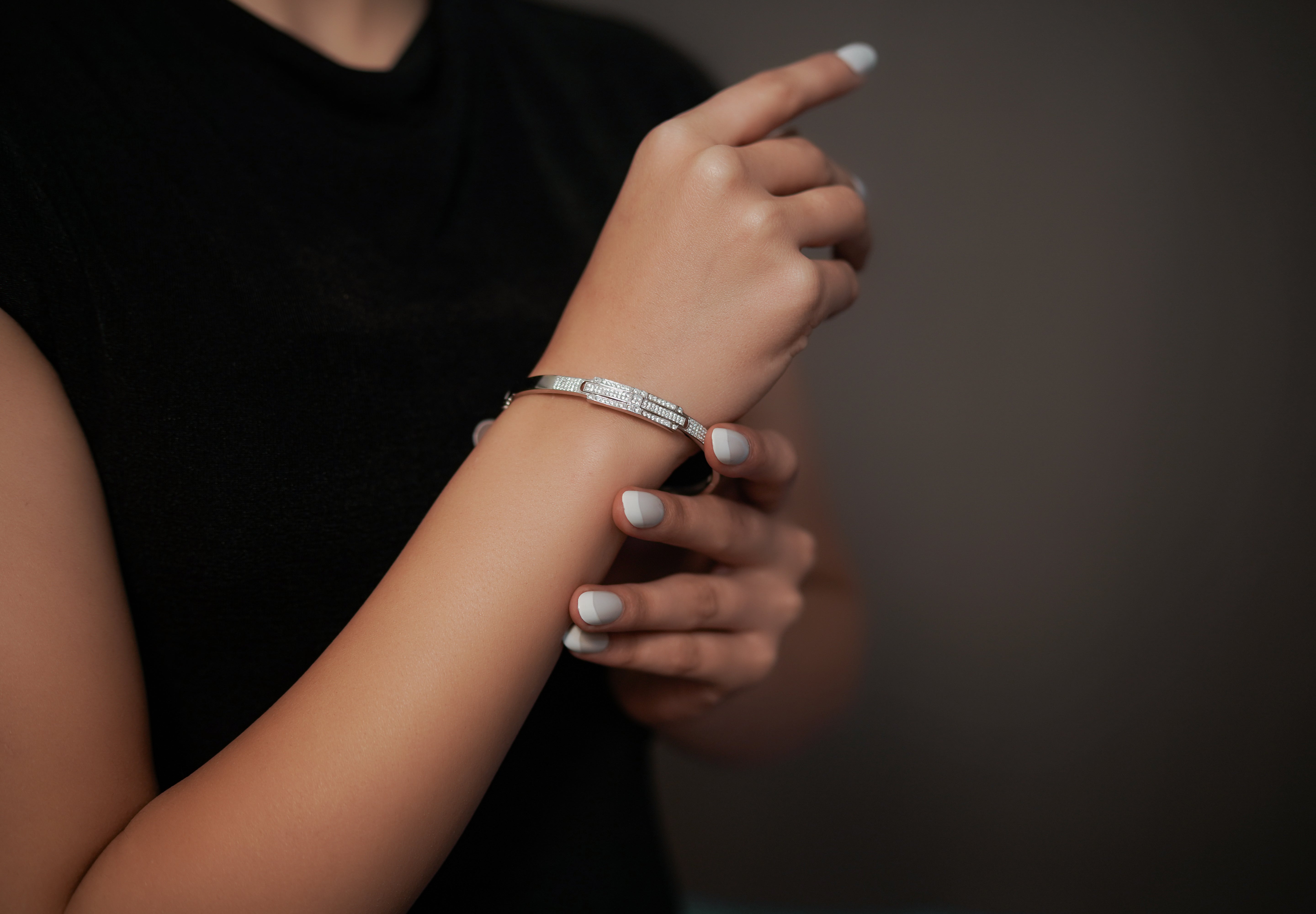 The Linear Luxe Bangle