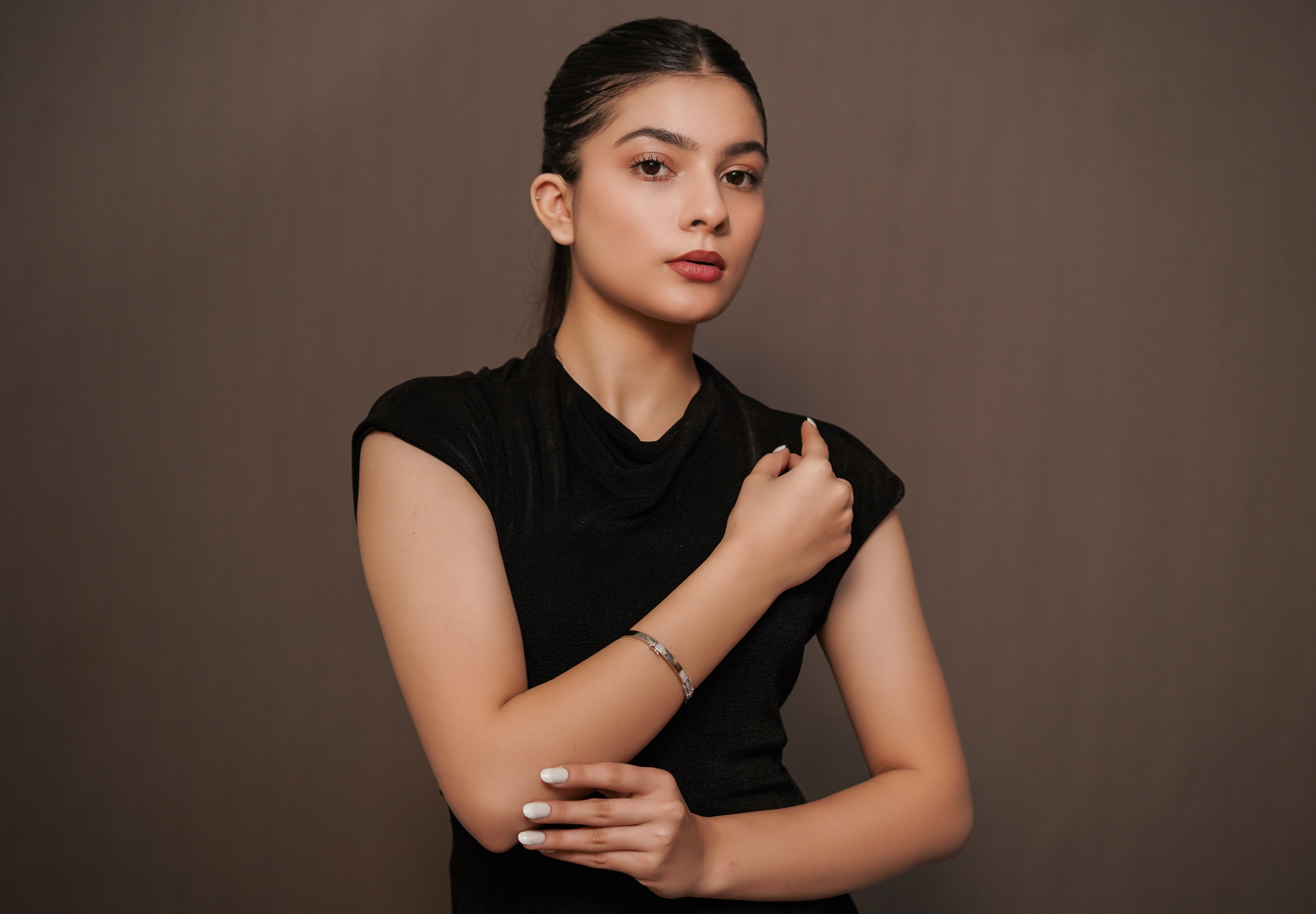 The Linear Luxe Bangle