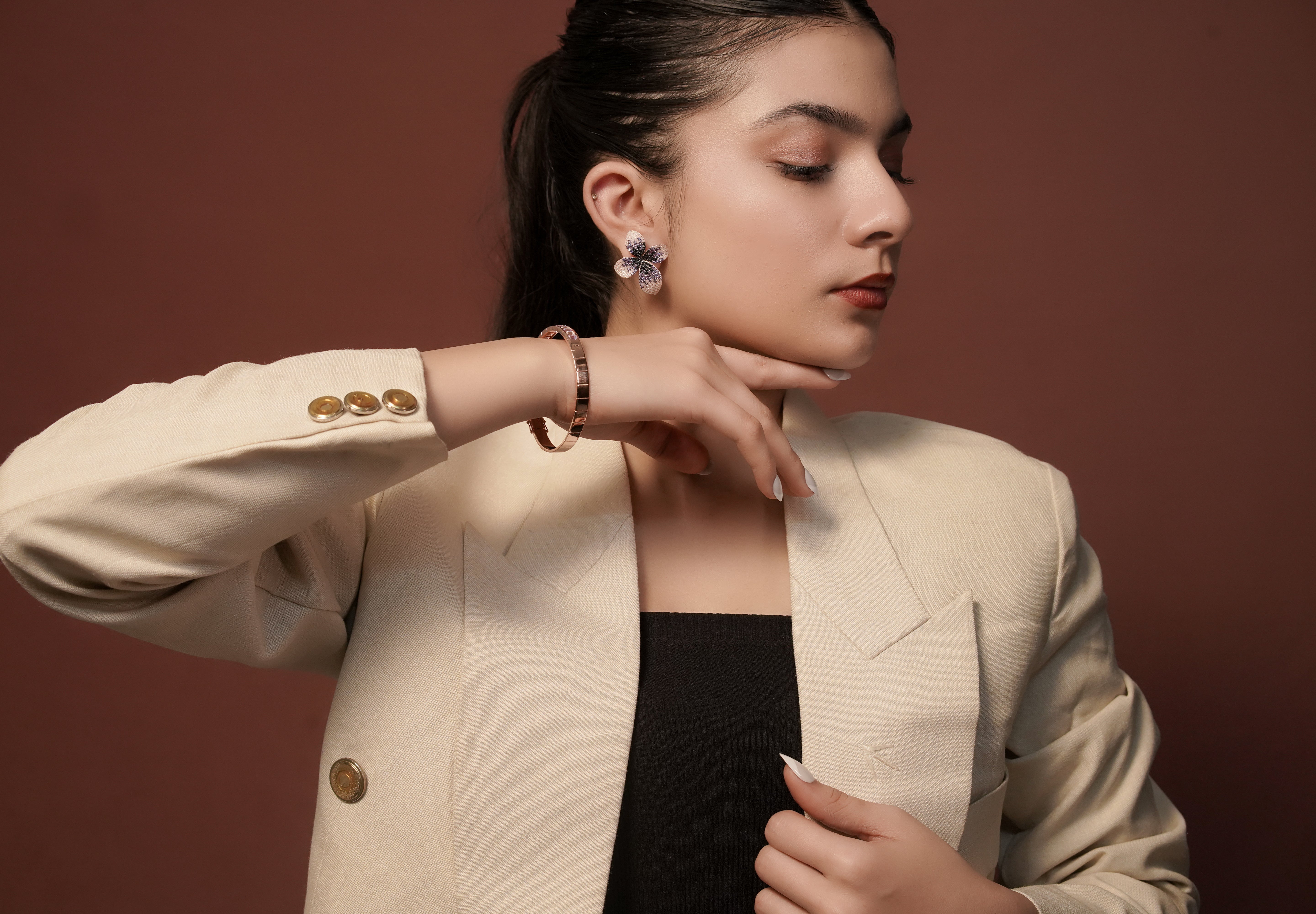 The Heritage Gaja Hinged Bangle