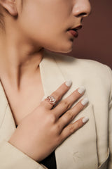 The Luna Pearl Medallion