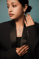 The Pearl Petal Cascade Set