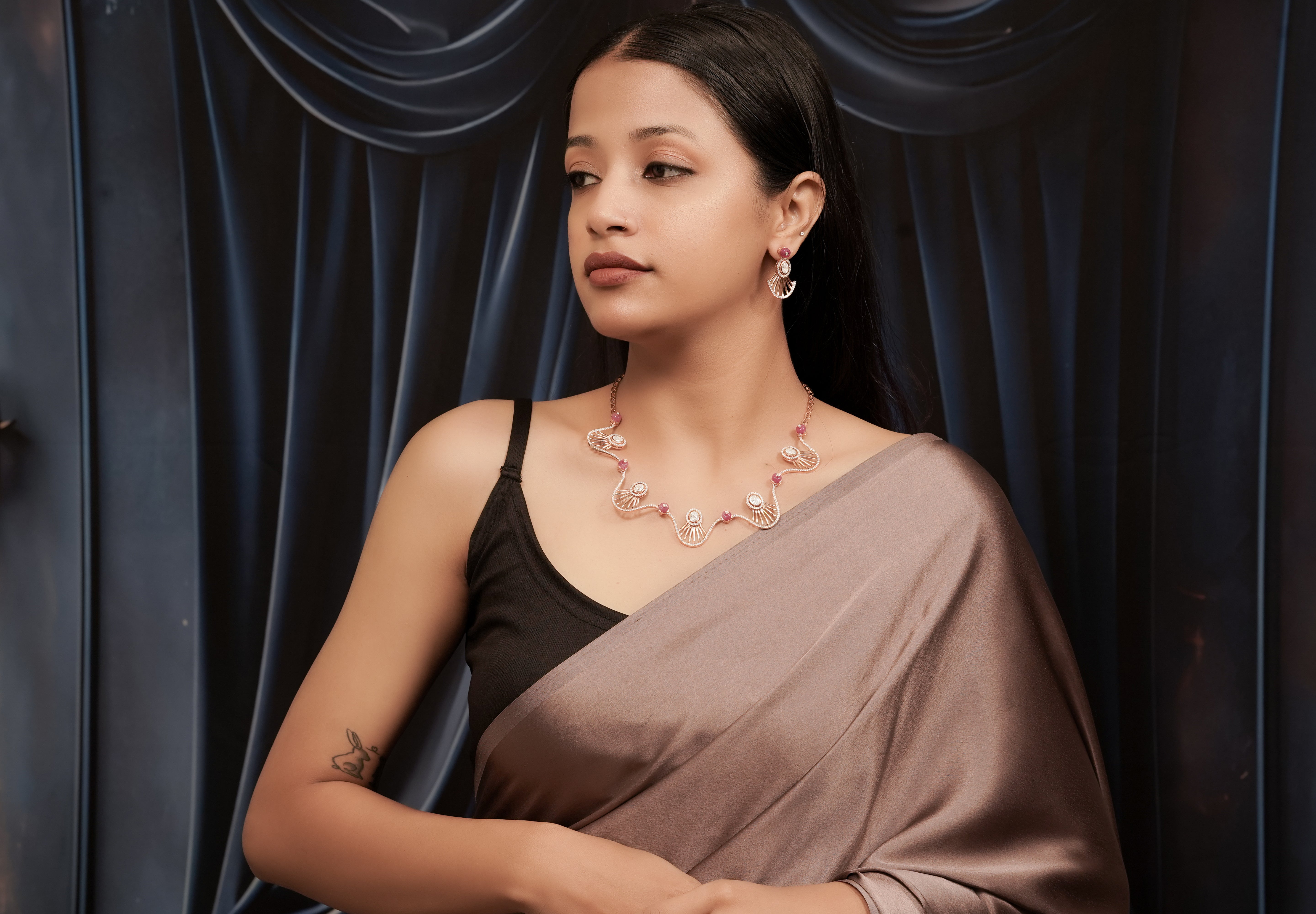 Kyra Rosé Wave Statement Necklace Set