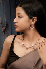 Kyra Rosé Wave Statement Necklace Set