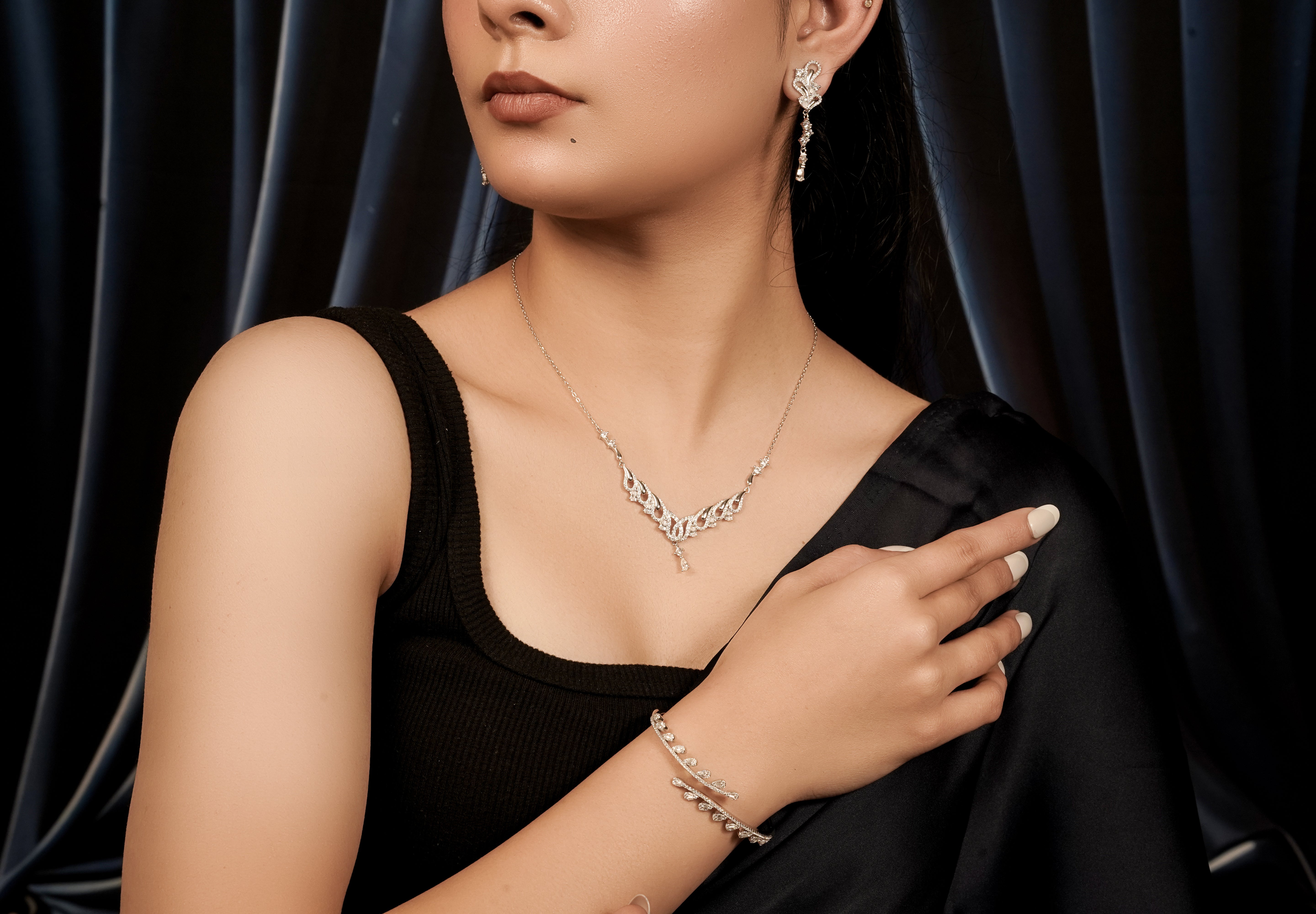 Crimson Petal Bloom Necklace Set