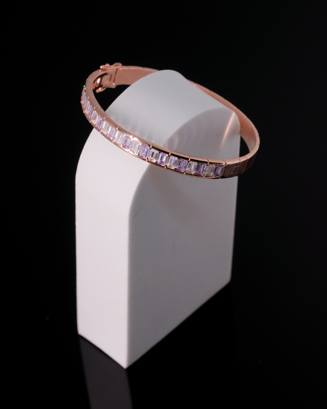 The Heritage Gaja Hinged Bangle